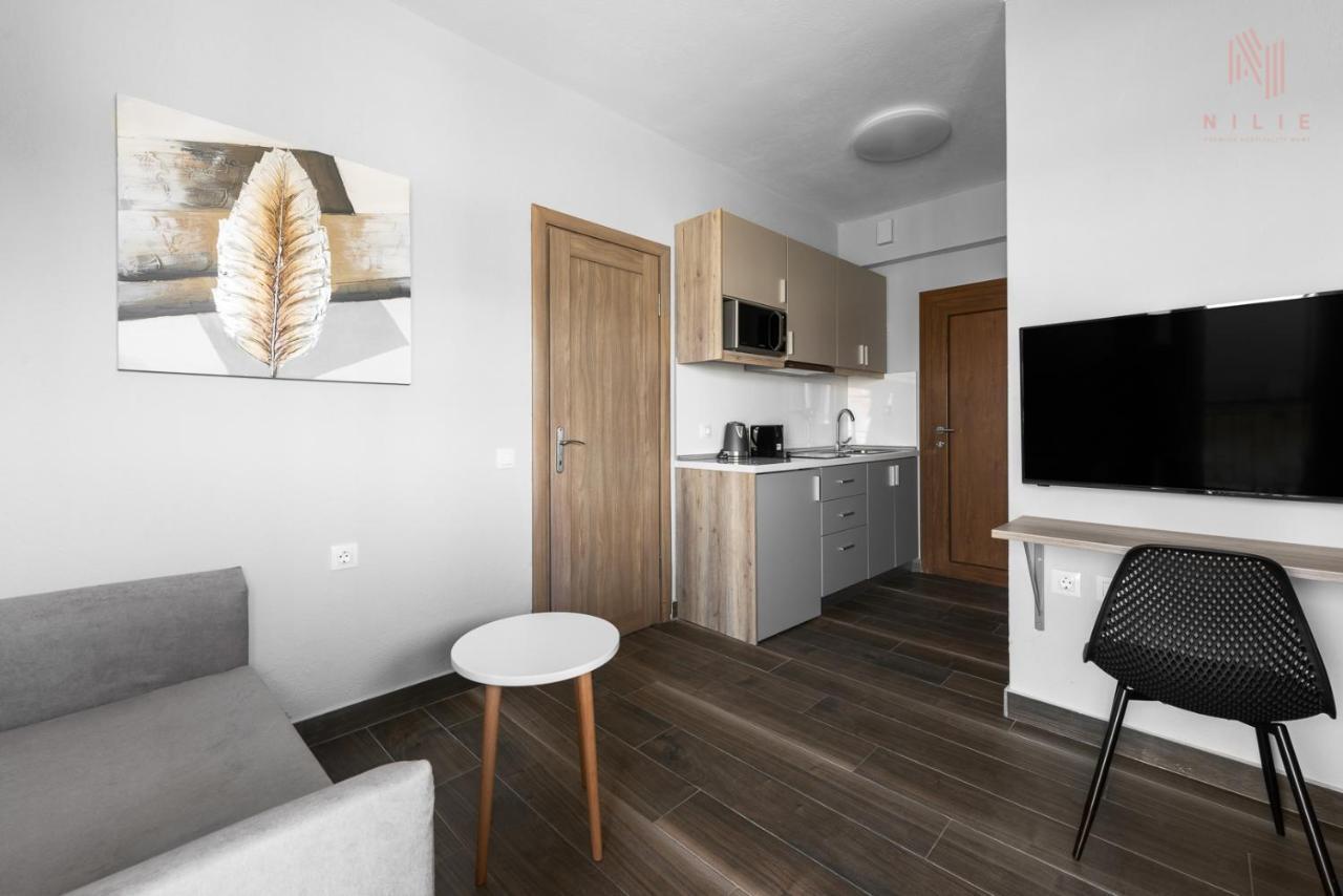 Ultima Summer Residence, Nilie Hospitality Mgmt Афітос Екстер'єр фото